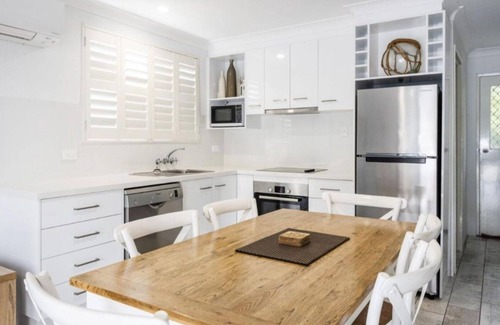 Iluka Apartment | Lovely Iluka! Come whale spotting! Boat ramp, boat parking,barbi, jetty, pool.