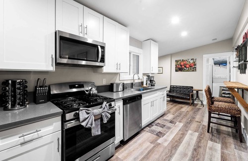 Julian House | Lovely Julian Home | Historic, Modern Perks