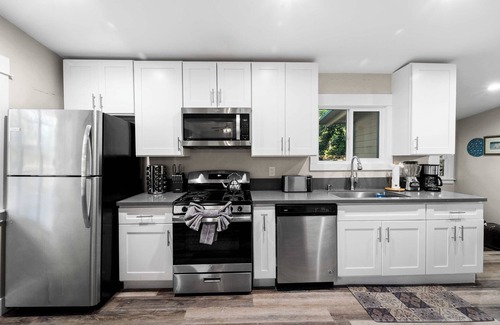 Julian House | Lovely Julian Home | Historic, Modern Perks