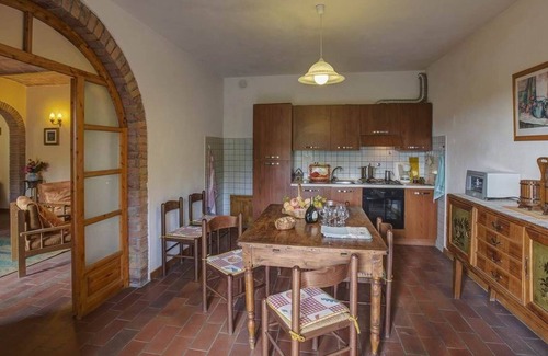 Montaione Apartment | Lovely lodging in Montaione,ground floor,terrace,Pool,Wi-Fi,children playground