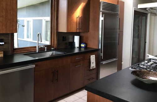 Los Gatos House | Lovely Los Gatos Hillside Hideaway. Whole Family/Pod can Work, Study, and Relax.