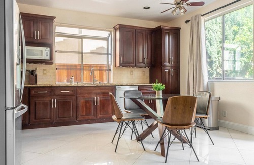 Milpitas House | Lovely Milpitas 4BR w/Backyard, nr Mall & Groceries, by Blueground