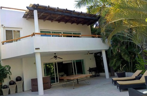 La Puntilla Villa | Lovely modern beach Villa