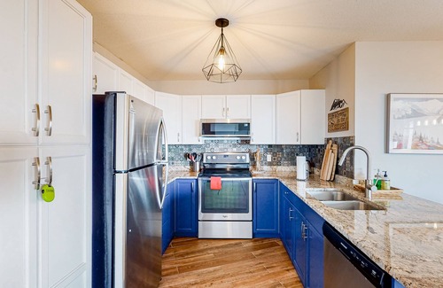 Big White Ski Resort Condo | Lovely mountain-view home with ski/in-ski out access, hot tub, and fireplace