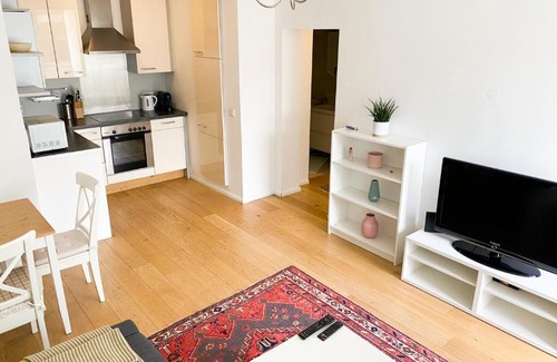 Lehen Apartment | Lovely NEW apartment, CENTRAL, free parking