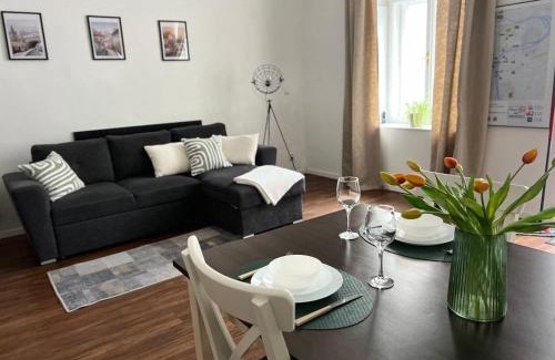 Bubenec Apartment | Lovely Prague Havanska - with Free Parking