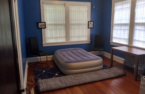 West End Bed & Breakfast | Lovely Private Suite in Historic West End!