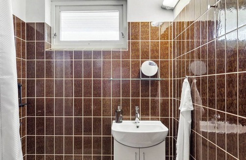 Tisvildeleje Bed & Breakfast | Lovely room in Tisvilde Lunde with private bath - near forest and beach