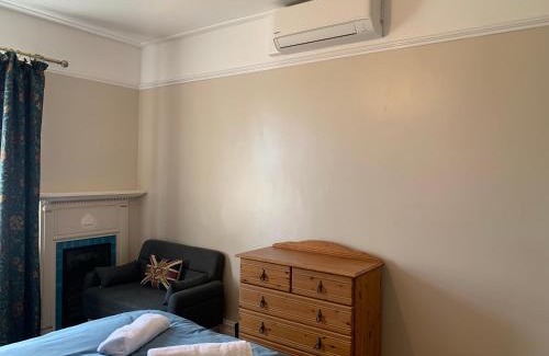 Burnham-on-Sea House | Lovely rooms in Somerset