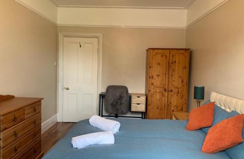 Burnham-on-Sea House | Lovely rooms in Somerset