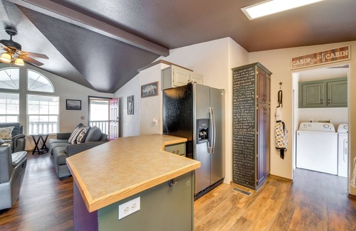 Ruidoso Cottage | Lovely Ruidoso Cabin w/Deck - 14 Mi to Ski Apache