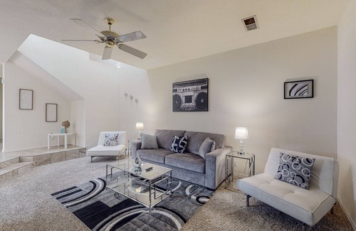 Northeast Heights House | Lovely Secure Gated Community - 2MBR -Jetted Tub