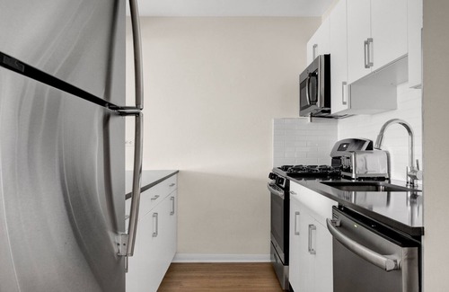 West End Apartment | Lovely Spacious Beacon Hill 1BR w/Views, Gym by Blueground