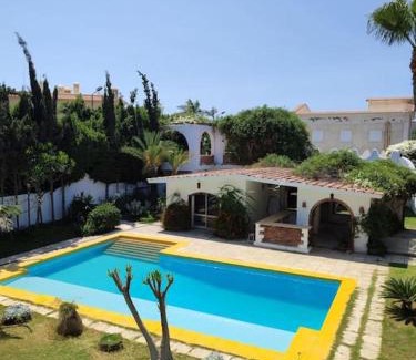 Ad-Dukhaylah Villa | Lovely spacious five bedroom villa with a pool