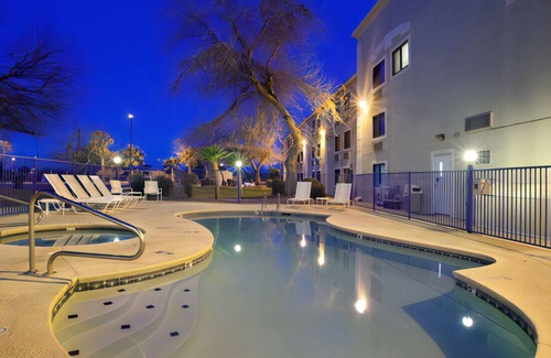 Tucson House | Lovely, Spacious Room w/ Modern Comforts & Pool