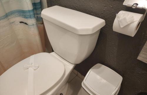 Almacen Apartment | Lovely studio apartment with balcony AC & wi-fi, minutes from downtown!