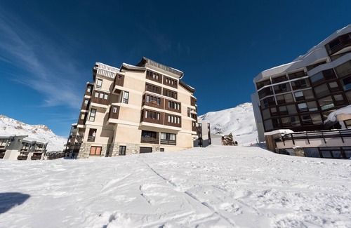 Val Claret Apartment | LOVELY STUDIO CABINE SKI IN and SKI OUT IN VALCLARET