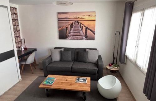 Prado - Republique Apartment | Lovely Studio Cannes