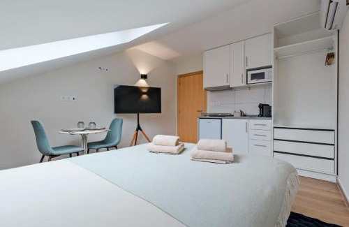 Alvalade Apartment | Lovely studio fully equipped near subway N11 - Shared bathroom with another Studio