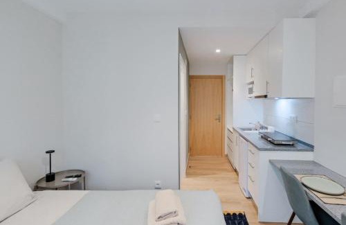 Alvalade Apartment | Lovely studio fully equipped near subway N4