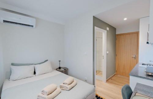 Alvalade Apartment | Lovely studio fully equipped near subway N4