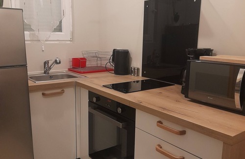 Albertville Apartment | Lovely studio near Albertville station