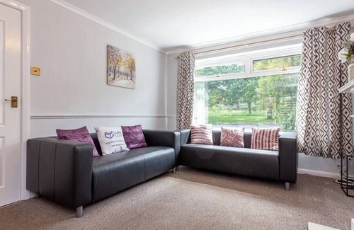 Newcastle-upon-Tyne House | Lovely Stylish 3 Bedroom House Central Gosforth