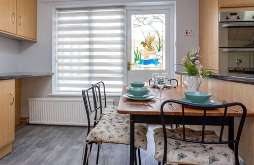 Newcastle-upon-Tyne House | Lovely Stylish 3 Bedroom House Central Gosforth