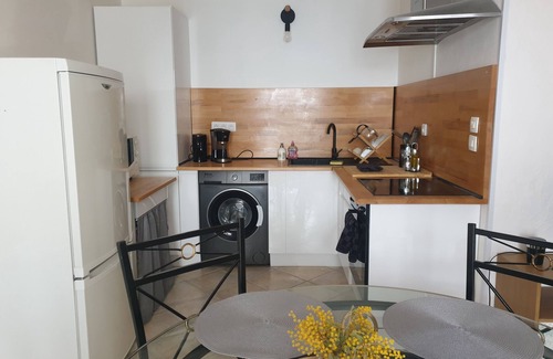 Boulouris-sur-Mer House | Lovely T2 in Villa les Mimosas