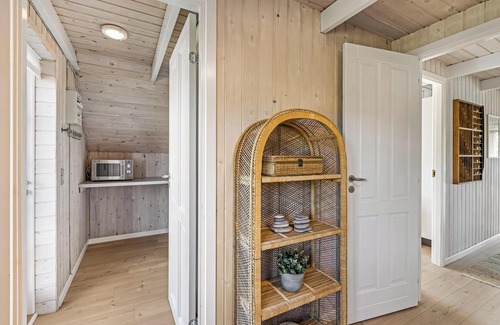 Sondervig Cottage | Lovely thatched holiday home with a large annex - 1029