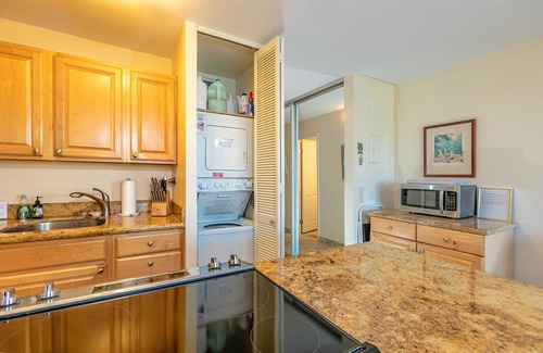 Kihei Condo | Lovely Tropical Retreat! Spotless and amazingly well equipped. Great rates.