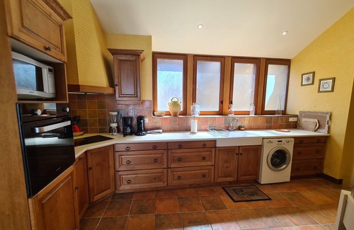 Domme House | Lovely two bedroom cottage in the heart of the medieval bastide village of Domme