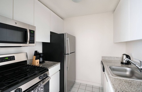 Upper East Side Apartment | Lovely UES Luxury 2 Bed w/Gym, Pool,Laundry #6160