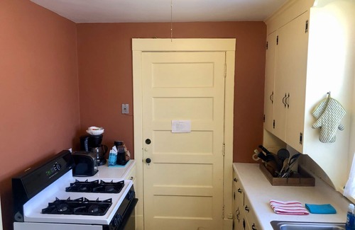 Carag Apartment | Lovely Uptown Mpls apartment!