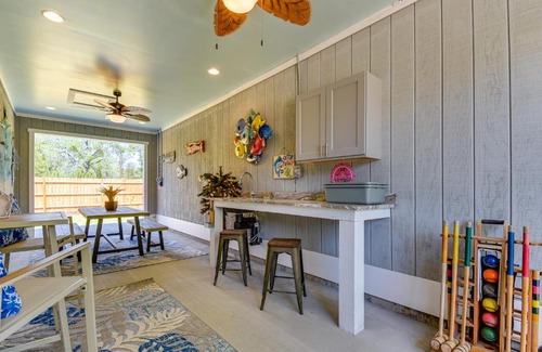 Ocean Isle Beach House | Lovely Vacation Home about 1 Mi to Ocean Isle Beach!
