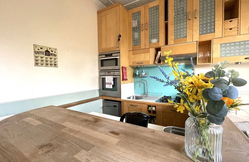 Clifton Apartment | Lovely Victorian Apartment in Clifton Village