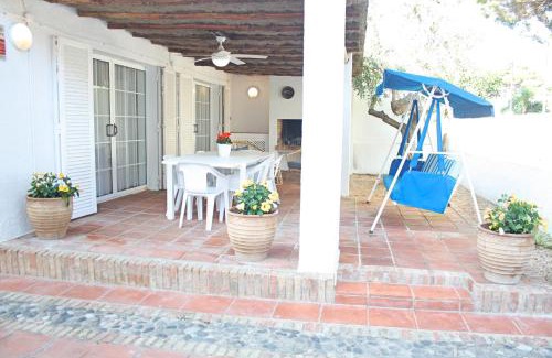 Cambrils House | Lovely villa next to the beach
