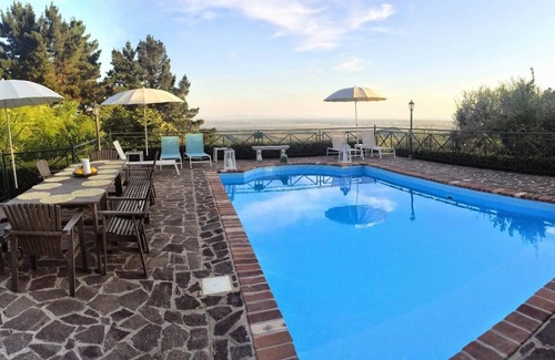 Massarosa House | Lovely villa with pool, breathtaking view over the coast and Massaciucolu lake