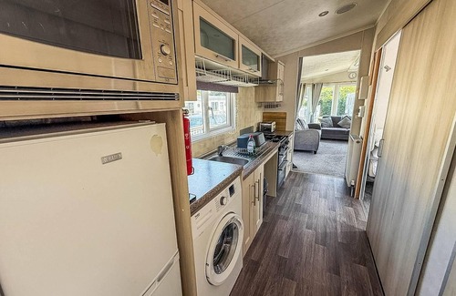 Mappleton House | Lovely wheelchair friendly caravan at Skipsea Sands in Yorkshire ref 41167WF