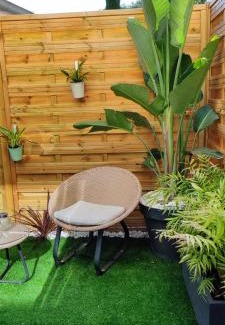 Bourg-Saint-Christophe Apartment | LoveroomXspa
