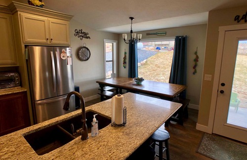 Harbor Village House | Loving Life @ the Lake at Harbor Village! 8 bdrm sleeps 30! Firepit Ping Pong!