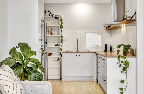 Aldinga Beach Apartment | Lovingly crafted beachfront villa
