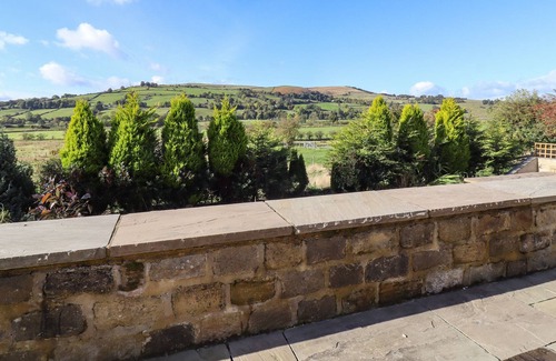 Low Bradley Cottage | LOW BARN, pet friendly, with hot tub in Bradley, North Yorkshire
