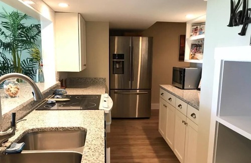Seabrook House | Low Country Living on the Water - Deepwater Dock; Two-Man Kayaks(2); LifeVests P