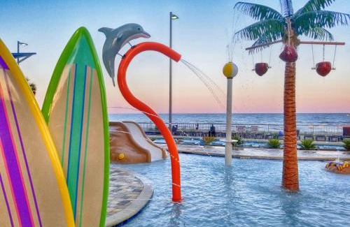 Downtown Myrtle Beach Apartment | Low Floor,Modern Building, Pools Direct Oceanfront
