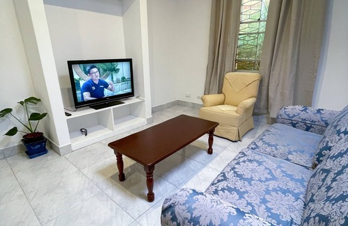 Granville House | Low price clean linen free stuff G2 sleep 15 persons