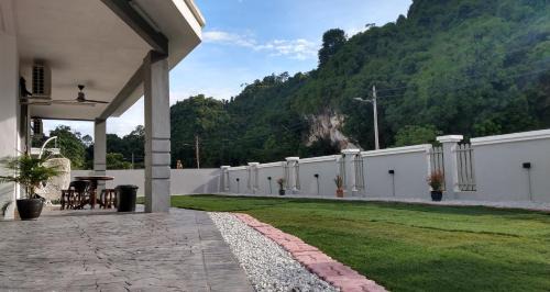 Kampung Tembok House | LOW SEASON PROMOTION! Mountainview Corner Lot 10 pax