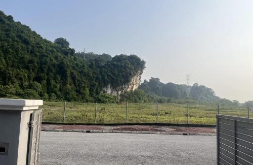 Kampung Tembok House | LOW SEASON PROMOTION! Mountainview Corner Lot 10 pax