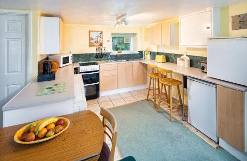 Llangeler House | Lower Cottage Newcastle Emlyn