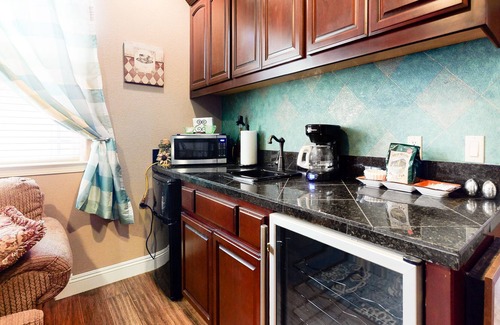 Forest Meadows Apartment | Lower-Level Dog-Friendly Suite w/ Free WiFi & a Private Deck w/ Forest Views